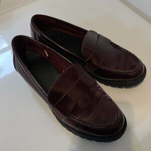 Old Navy Faux-Leather Chunky Heel Loafers